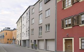 Donau Lodge Boardinghouse